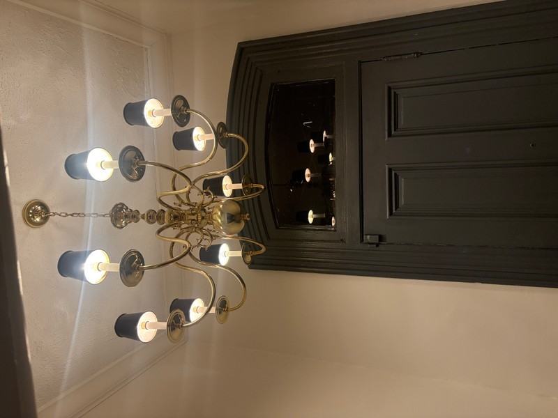 615 W Market St - Photo 6 of 33