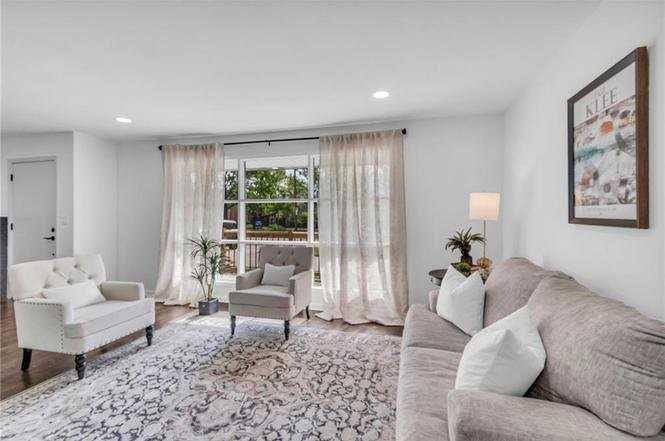 3710 S Sterling Ave - Photo 3 of 15