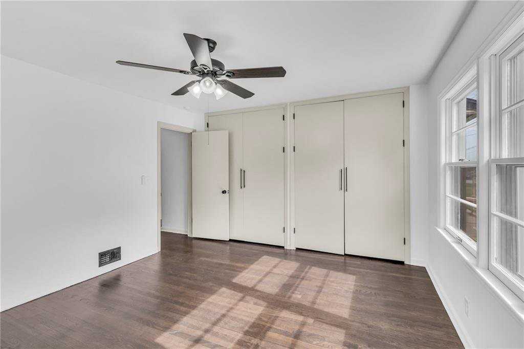 3710 S Sterling Ave - Photo 6 of 15