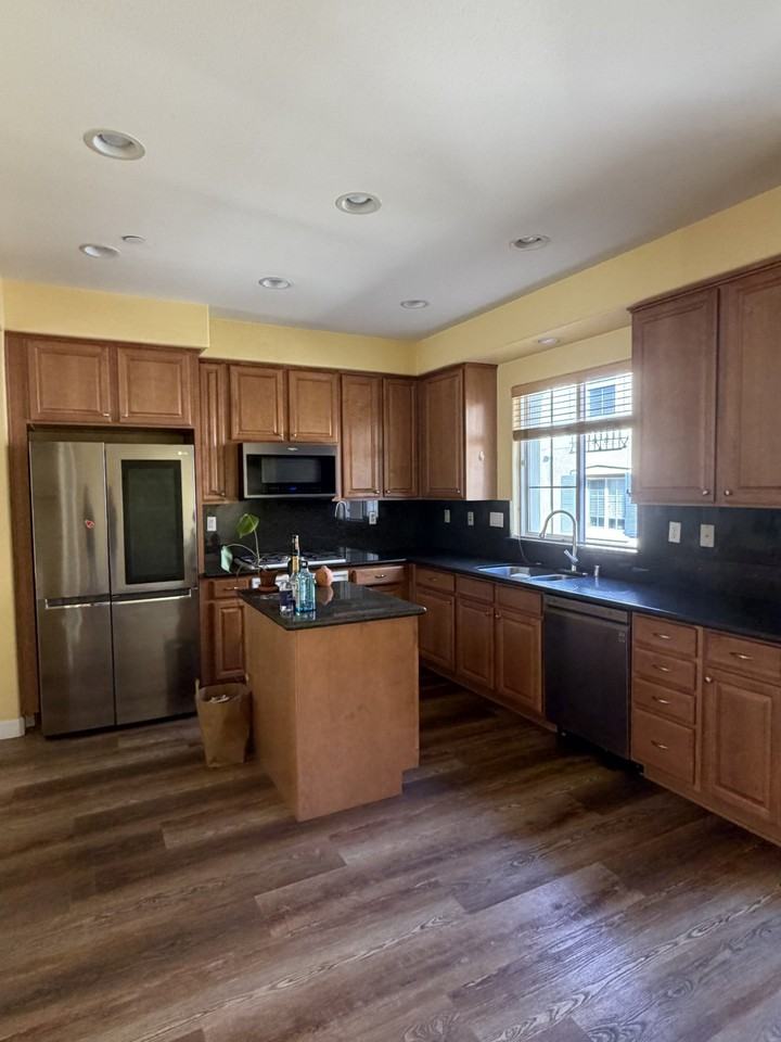 3127 Saint Florian Way - Photo 4 of 9