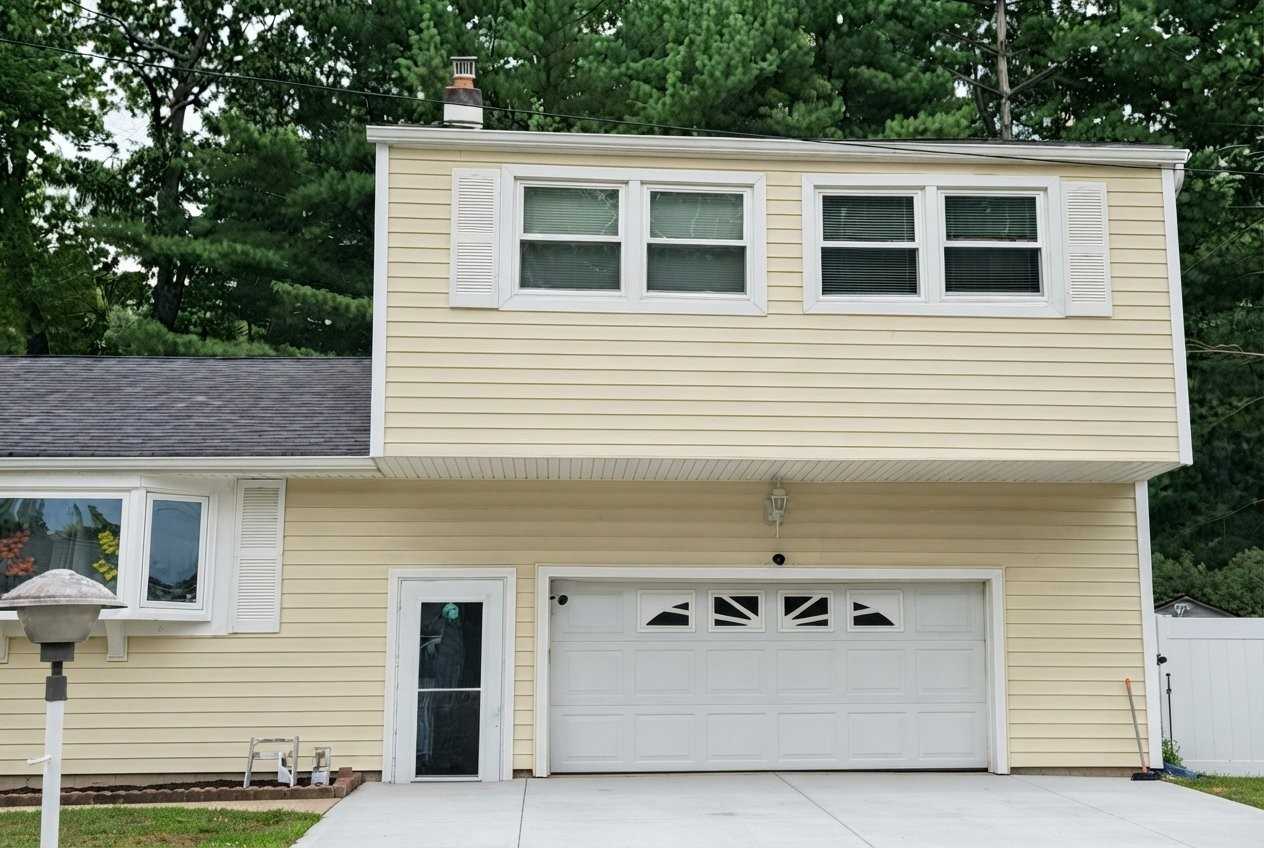 22 Baker Dr #2ndFL - Photo 2 of 17
