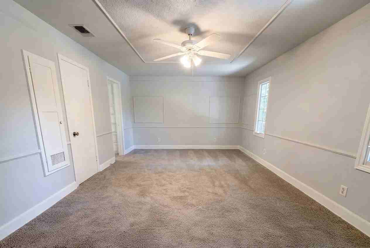 1115 Forestburg Dr - Photo 2 of 5