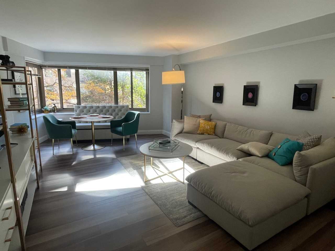 1335 N Lake Shore Dr - Photo 4 of 11