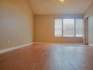 3889 Blackstone Dr - Photo 5 of 15
