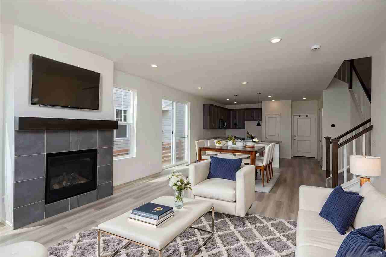 1178 Hargreaves Way - Photo 4 of 18