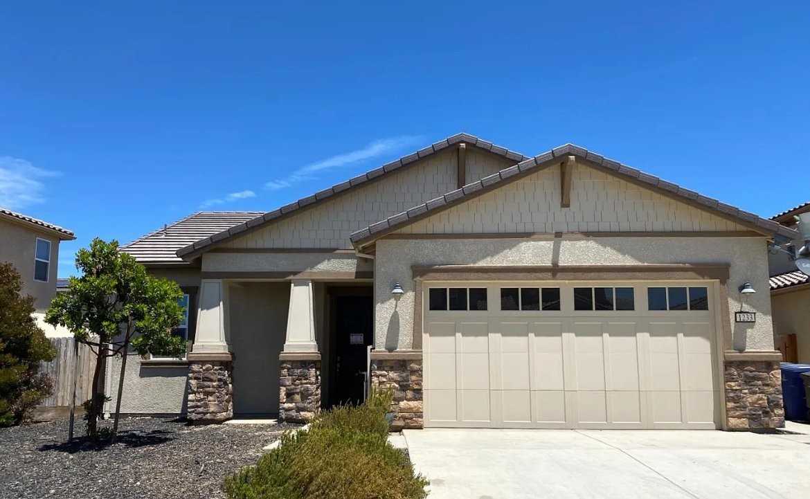 1233 La Colina St - Photo 2 of 13