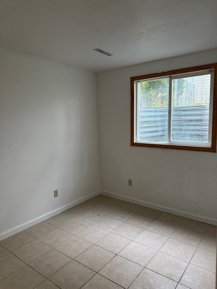 585 Sw - Photo 7 of 19