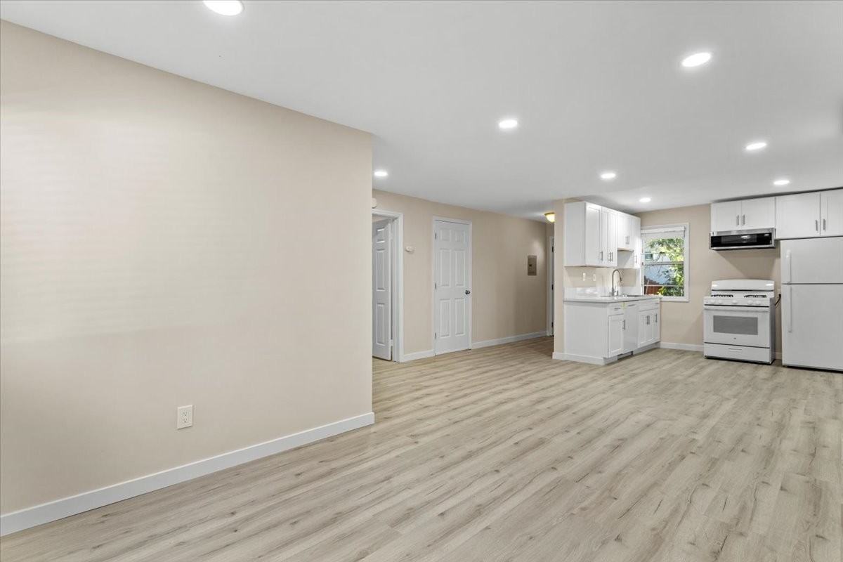 3652 Fredonia Dr #B - Photo 2 of 14