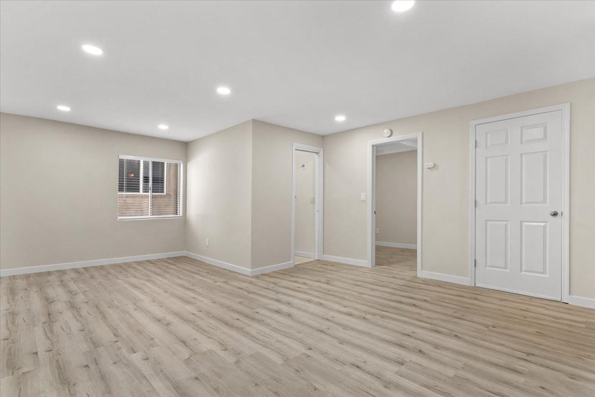 3652 Fredonia Dr #B - Photo 6 of 14
