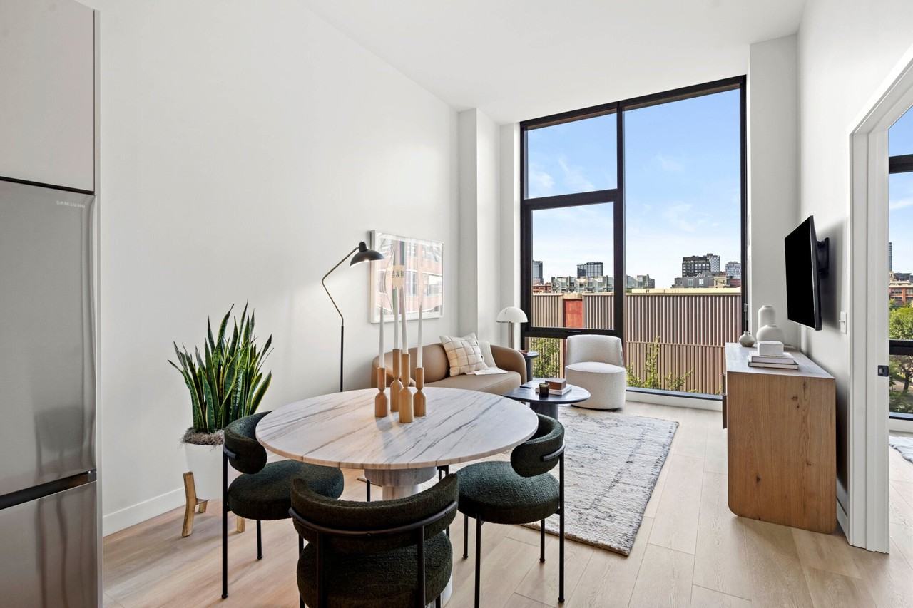 1083 W Van Buren St #1111 - Photo 5 of 18