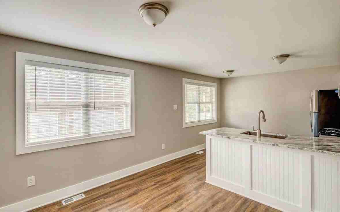 412 S Charleston Ave #A - Photo 2 of 11