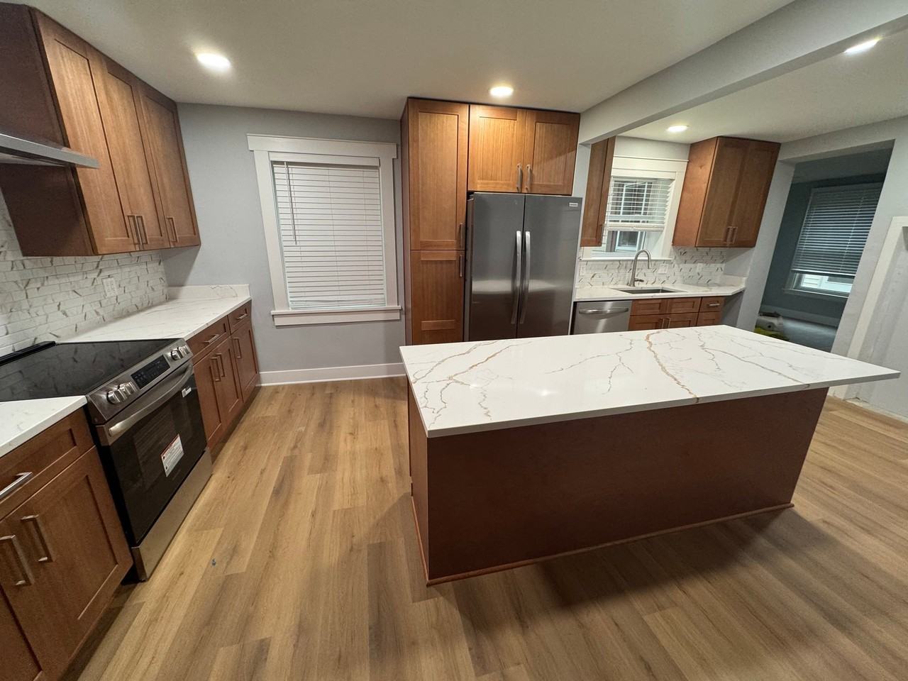 136 Lakin Ave - Photo 3 of 15