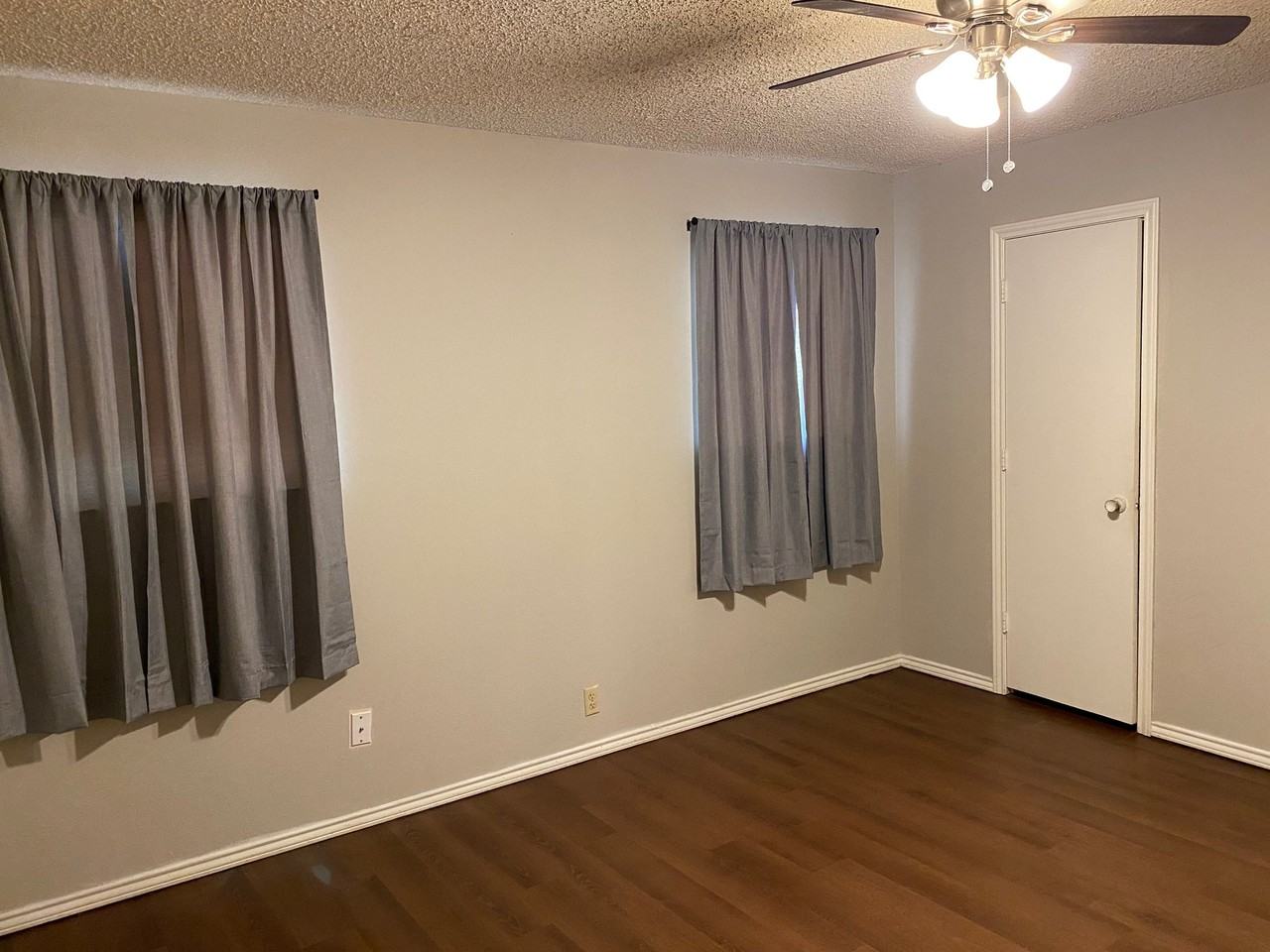 2022 Granbury St #2022 - Photo 7 of 11