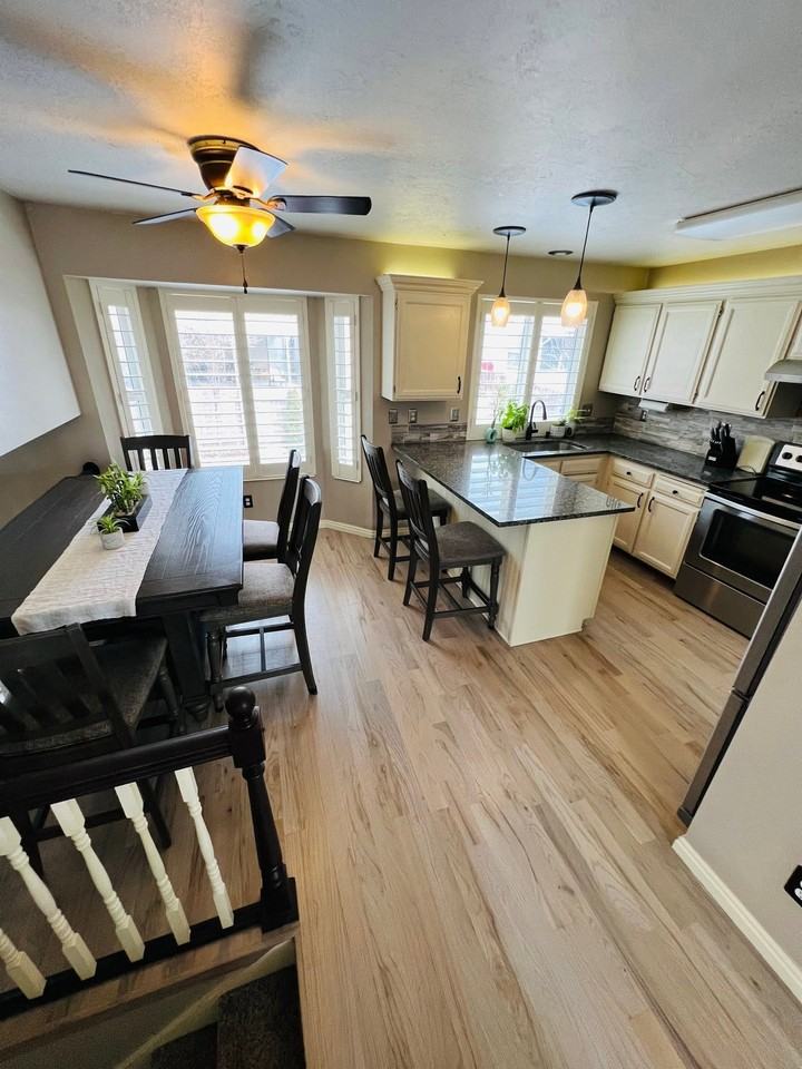 2492 Ne - Photo 4 of 18