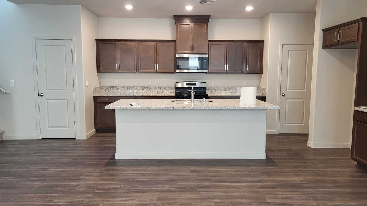676 Whitewater Way #NA - Photo 2 of 9