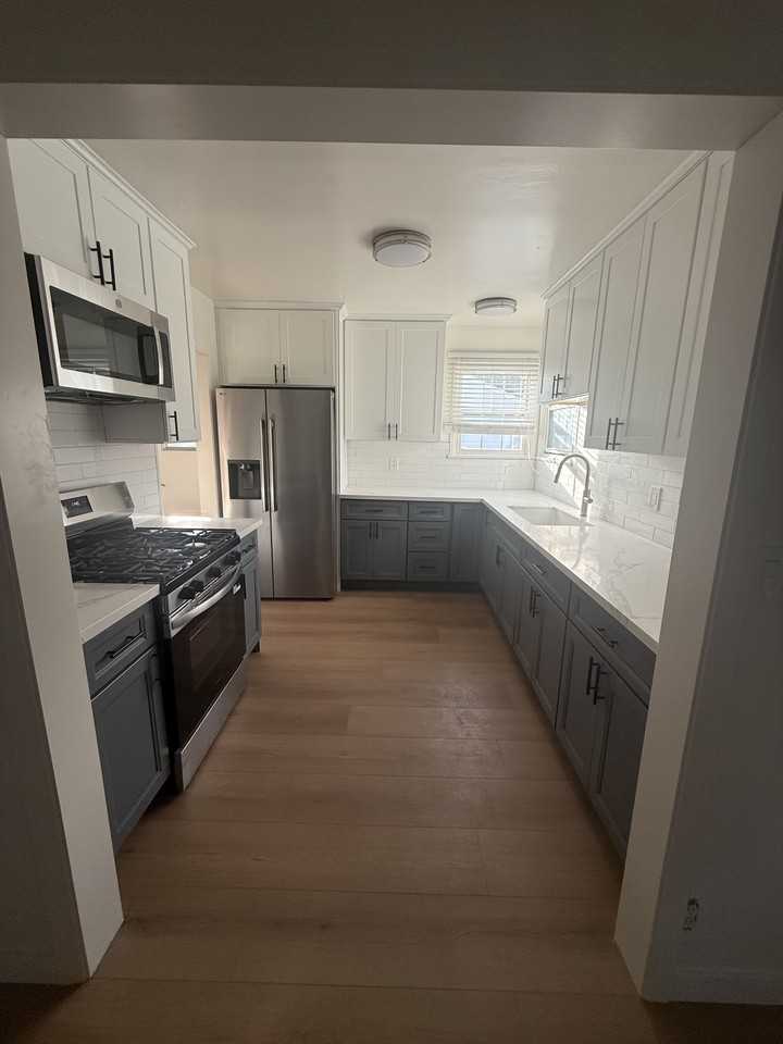 10049 Chadsey Dr #NA - Photo 3 of 10
