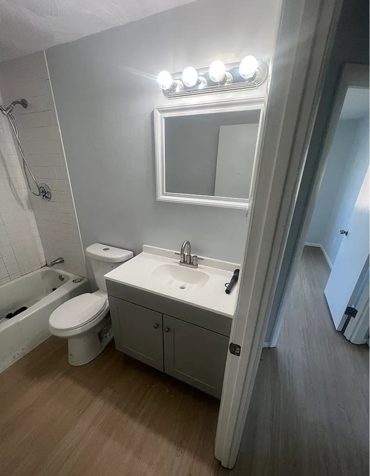 1671 Main St #12 - Photo 5 of 9