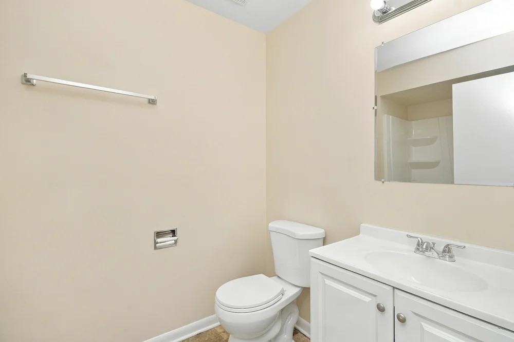 22530 Lakeshore Dr #NA - Photo 3 of 10