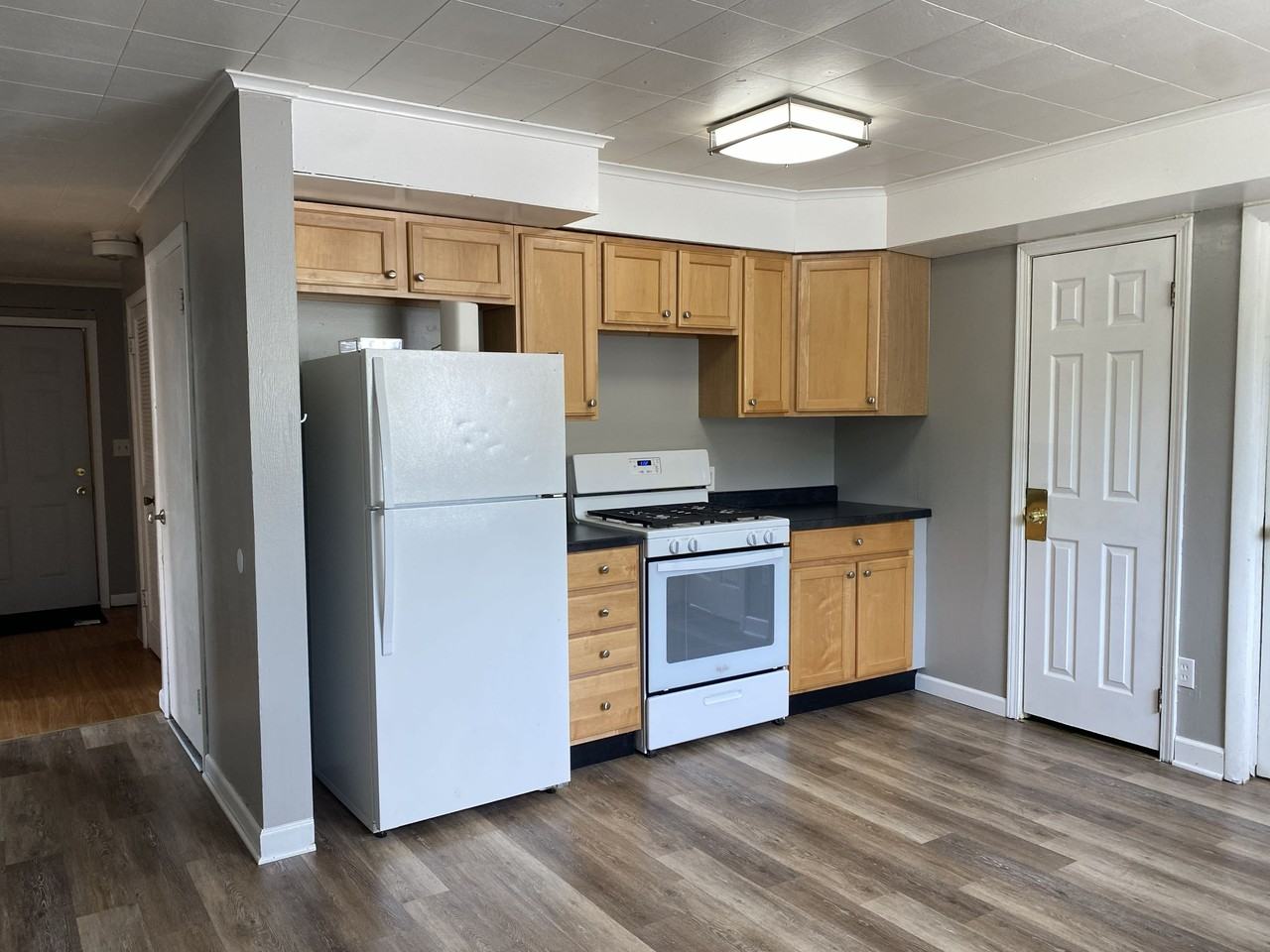 340 Oakhill Ave #1 - Photo 2 of 11