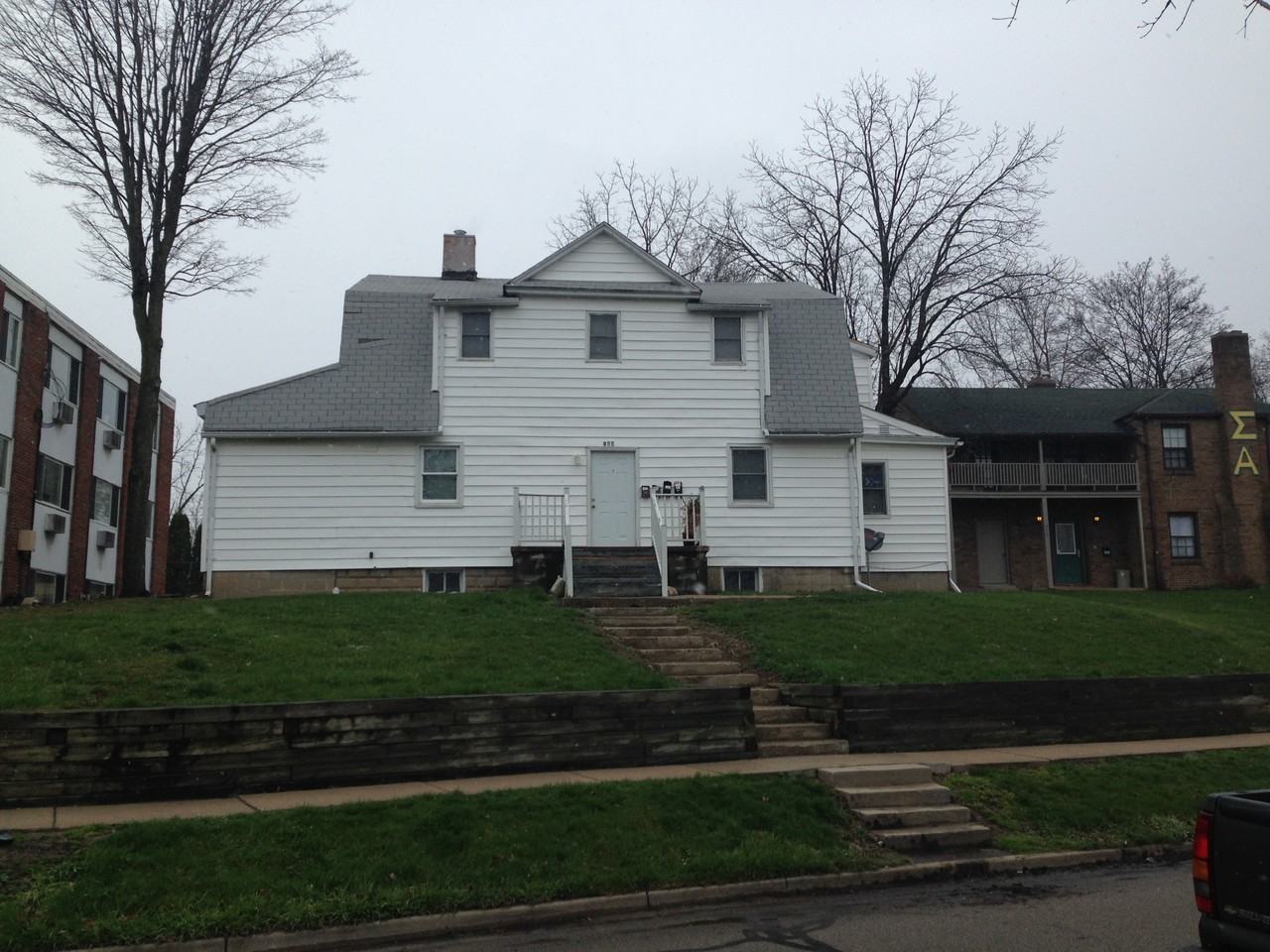 340 Oakhill Ave #1 - Photo 7 of 11