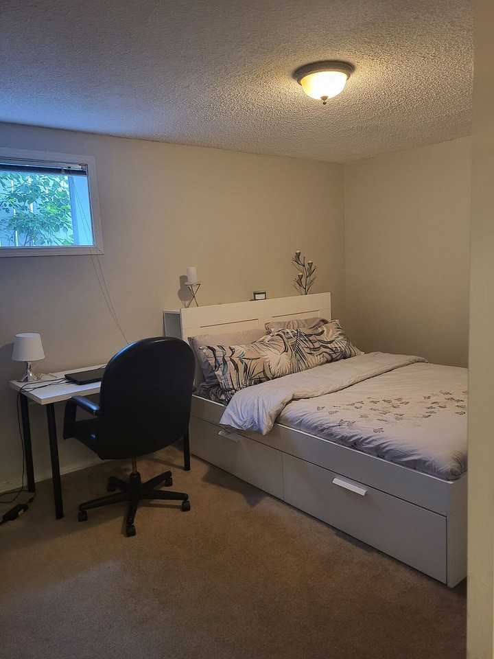 191 Hidden Cres Nw - Photo 2 of 15
