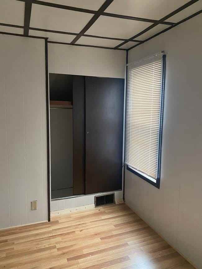 111 Redlyn St #NA - Photo 5 of 14