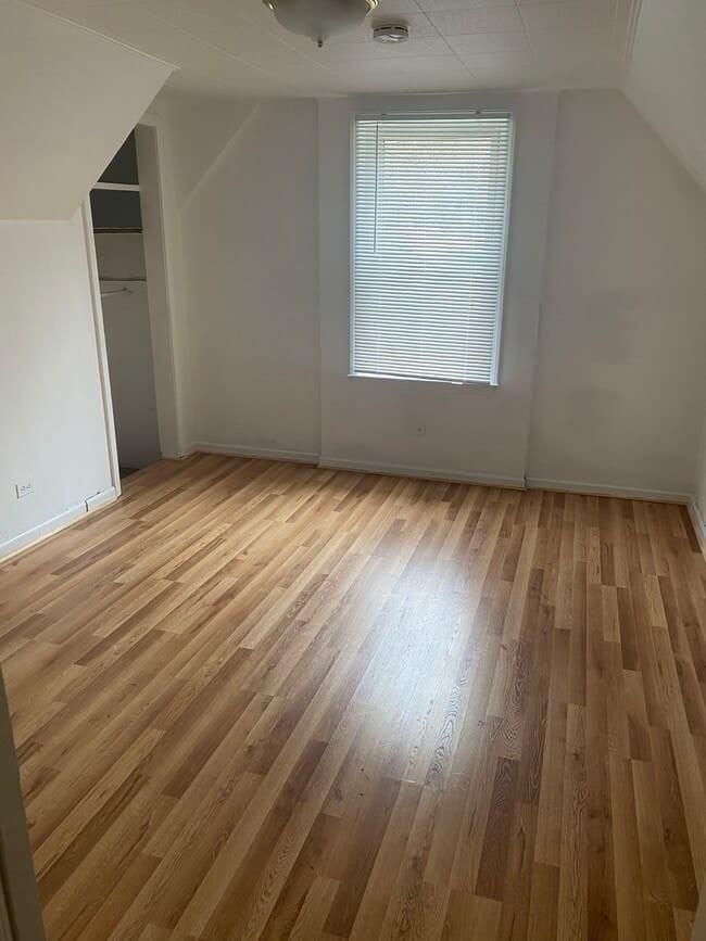 111 Redlyn St #NA - Photo 7 of 14