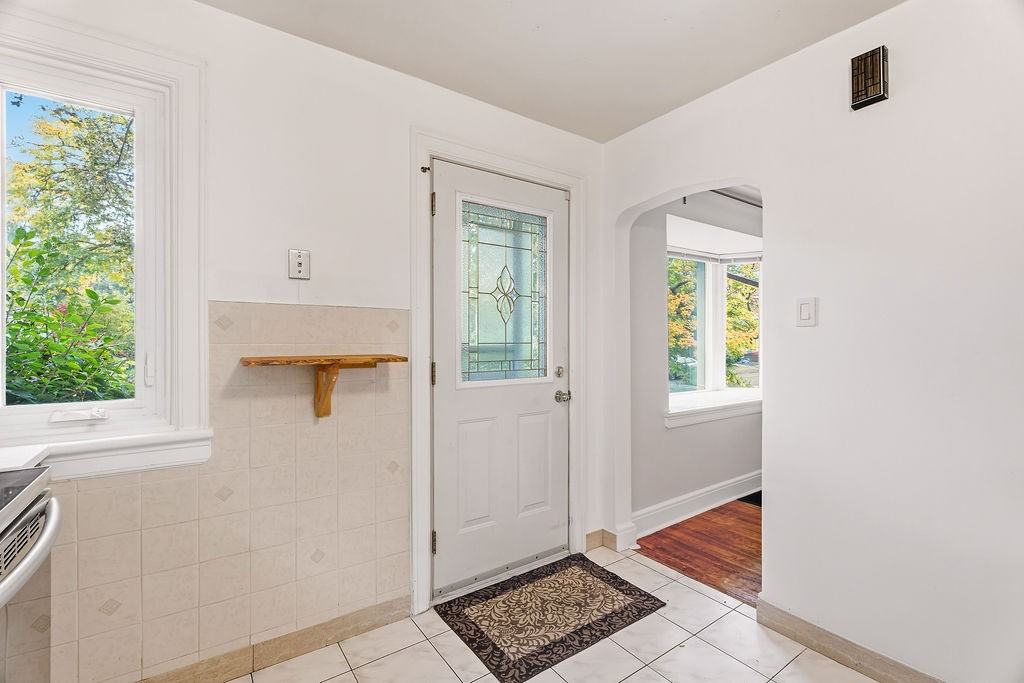 157 Mulvihill Avenue - Photo 4 of 38