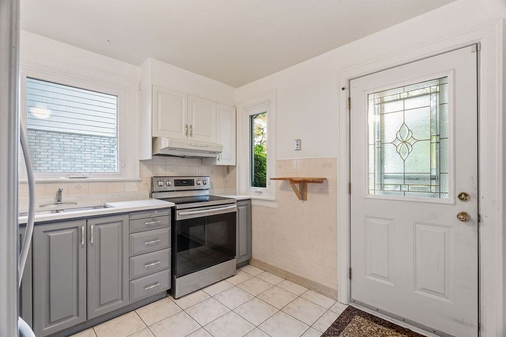 157 Mulvihill Avenue - Photo 5 of 38