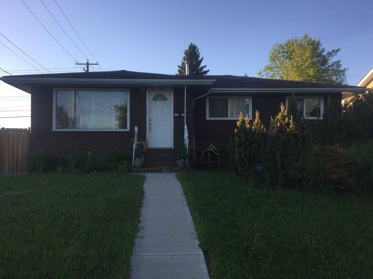 16016 87 Ave Nw - Photo 2 of 12