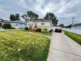 featured image of 13 Satinwood Dr