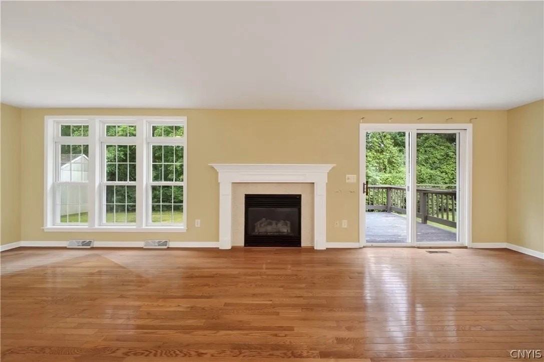 7554 Sugarwood Ln - Photo 7 of 50