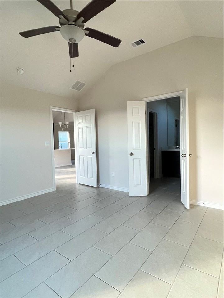 6850 Witts Way - Photo 5 of 20