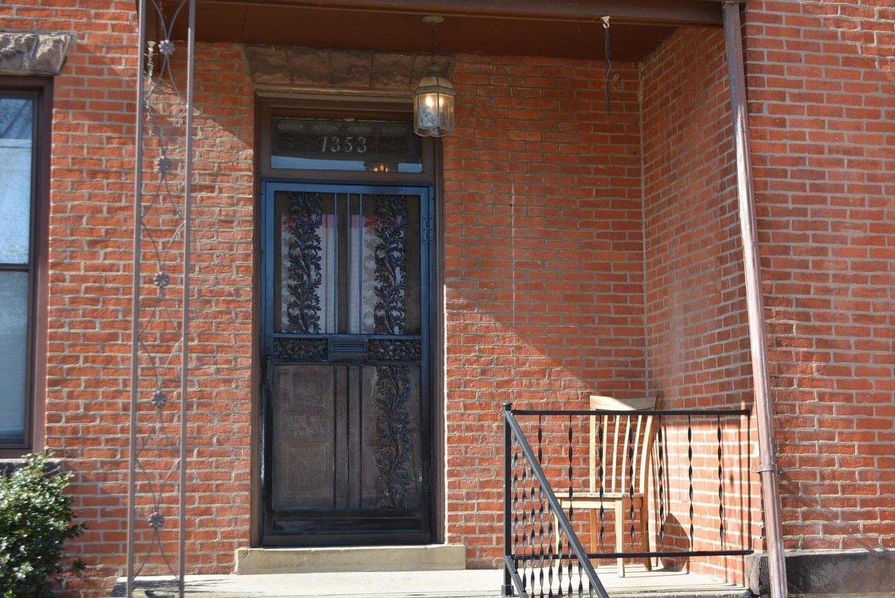1353 Highland St - Photo 2 of 10