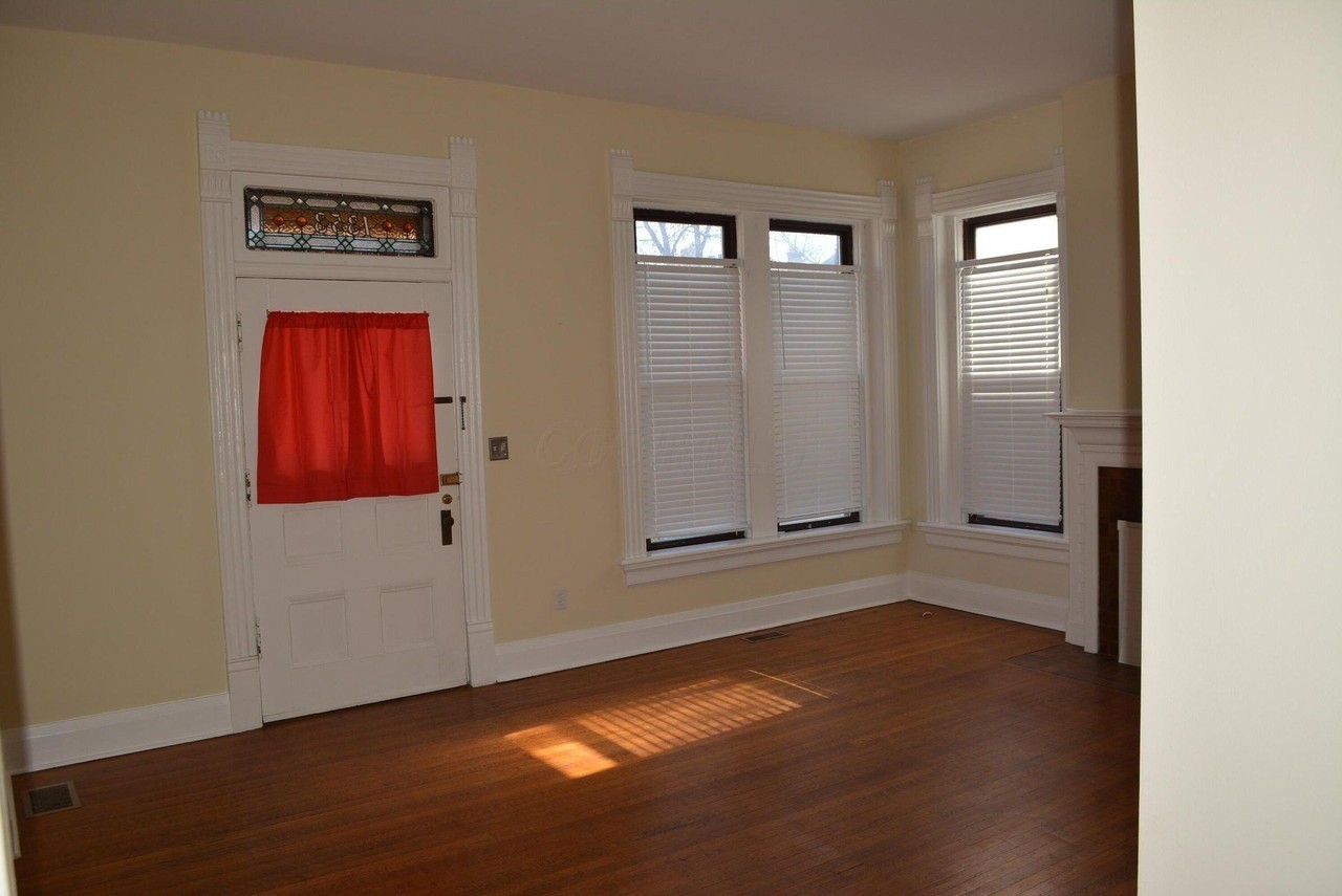 1353 Highland St - Photo 3 of 10