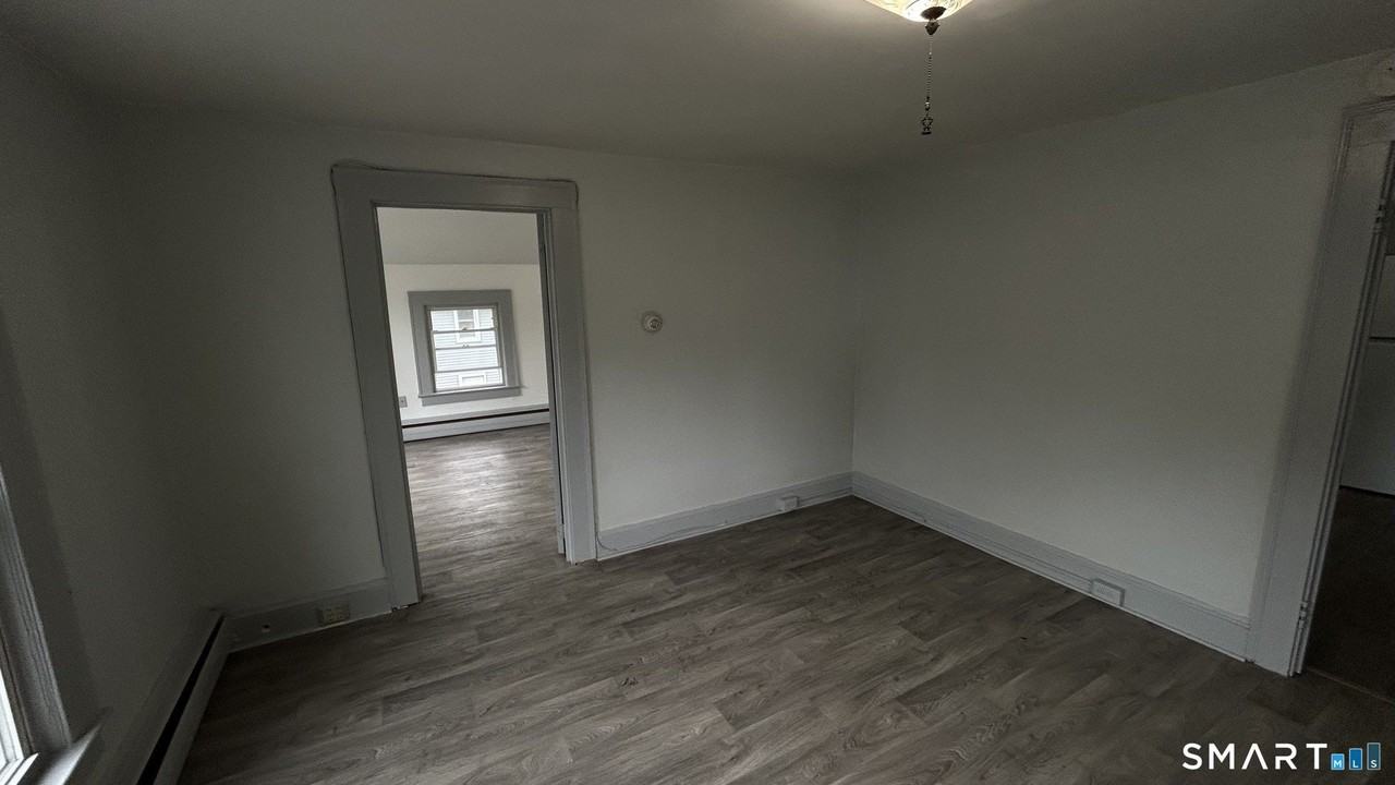 21 Avery St - Photo 2 of 10