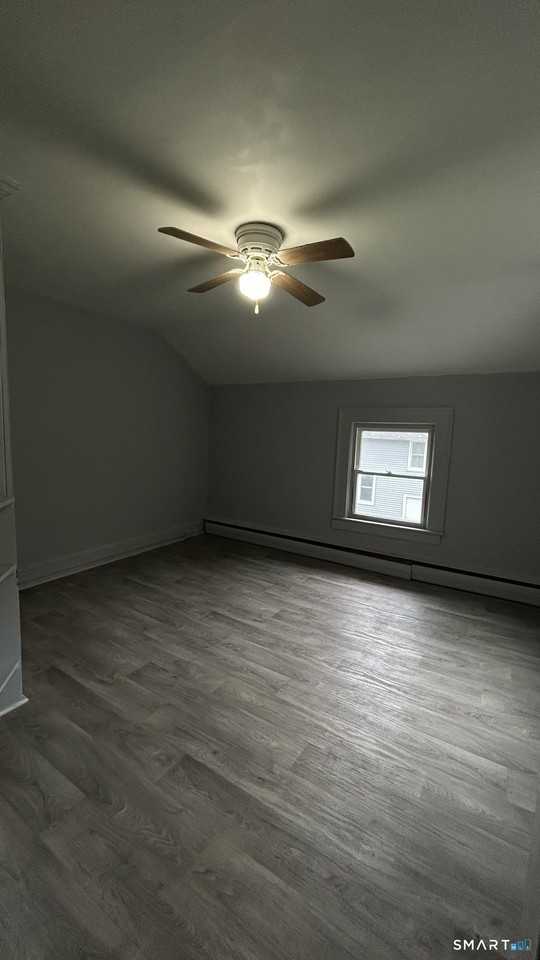 21 Avery St - Photo 3 of 10