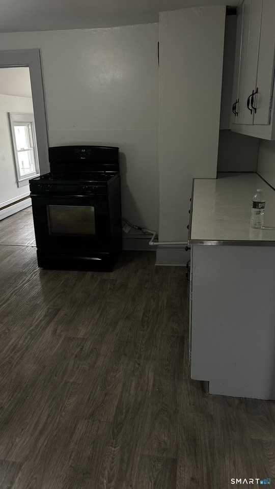 21 Avery St - Photo 6 of 10