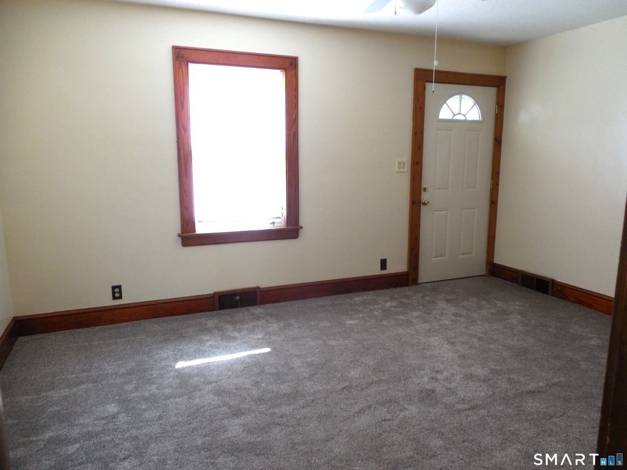 70 Wooster Ave - Photo 6 of 22