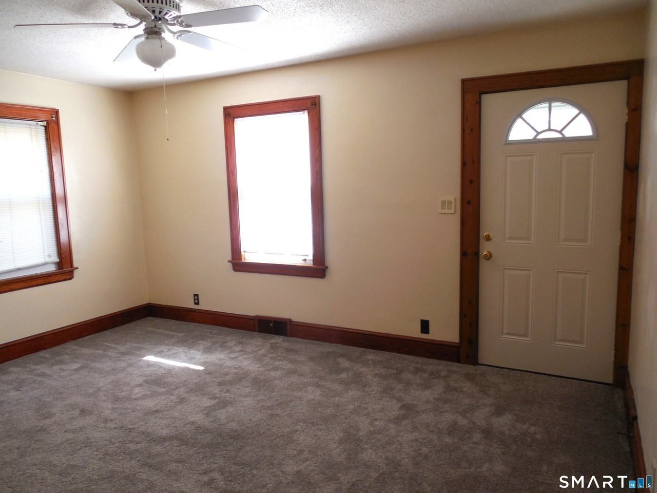 70 Wooster Ave - Photo 7 of 22