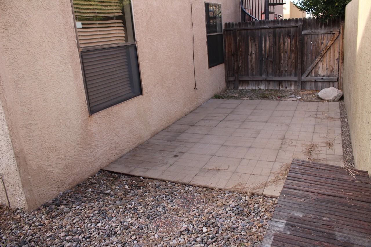 2820 Palo Verde Dr Ne #C - Photo 3 of 15
