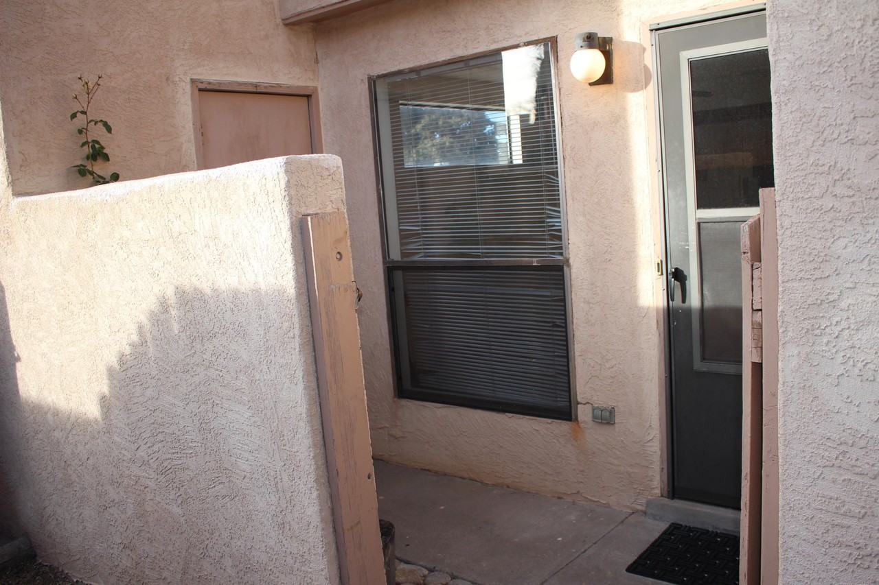 2820 Palo Verde Dr Ne #C - Photo 4 of 15
