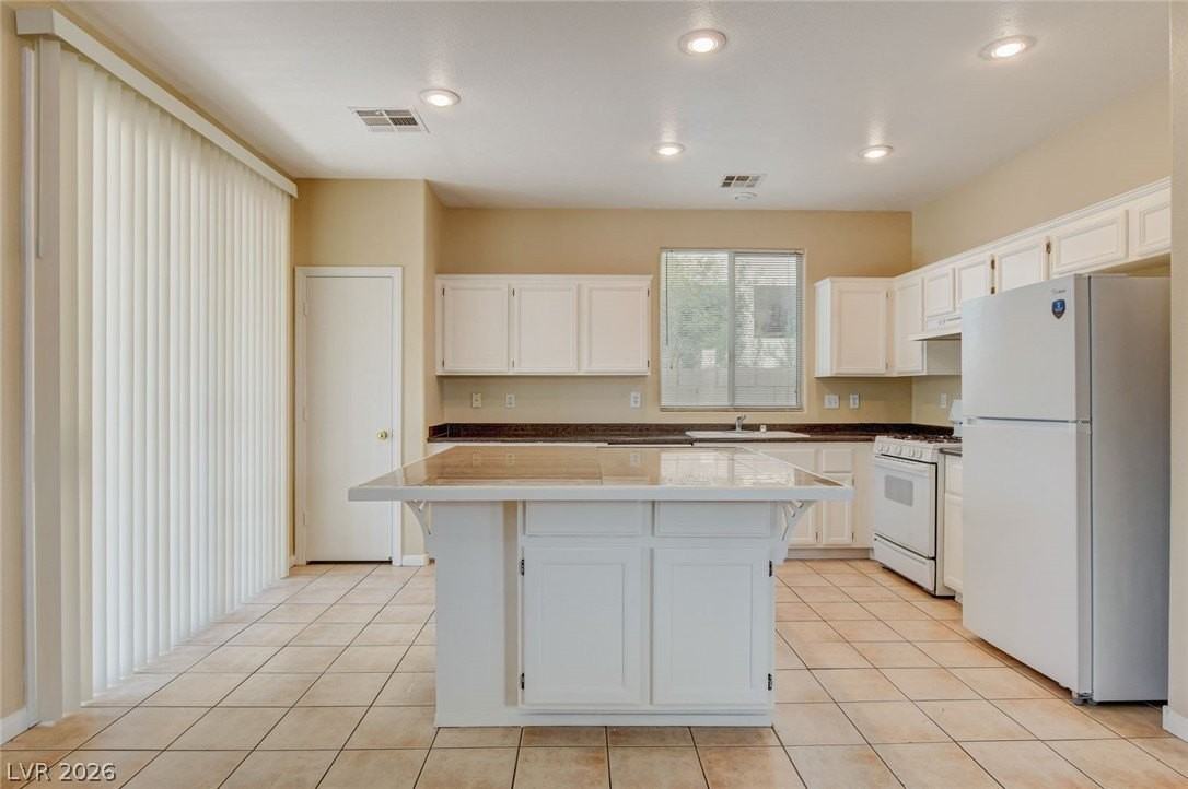 8541 Last Point Ave - Photo 7 of 23
