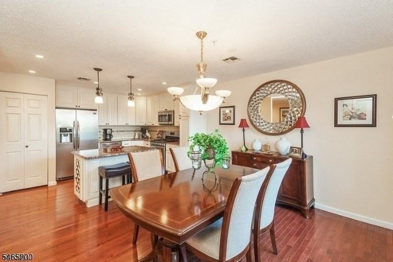 16 Mcchesney Ct - Photo 2 of 17