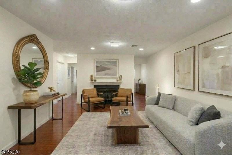 16 Mcchesney Ct - Photo 5 of 17