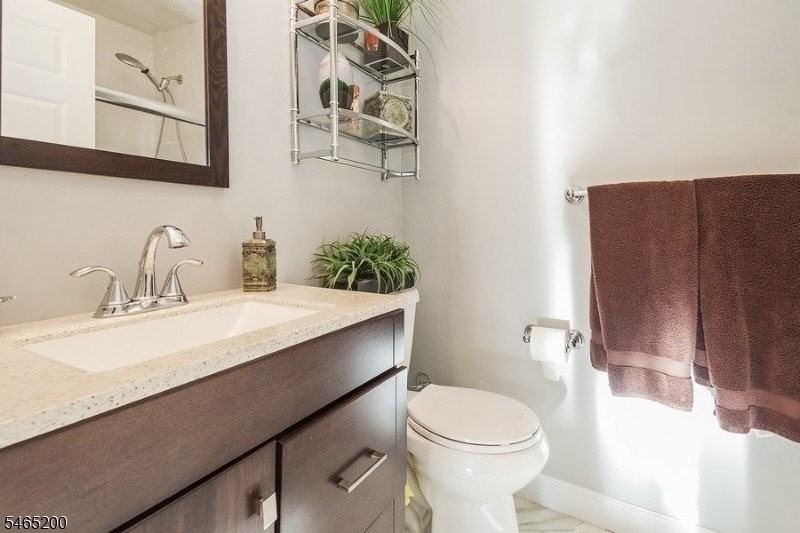 16 Mcchesney Ct - Photo 7 of 17