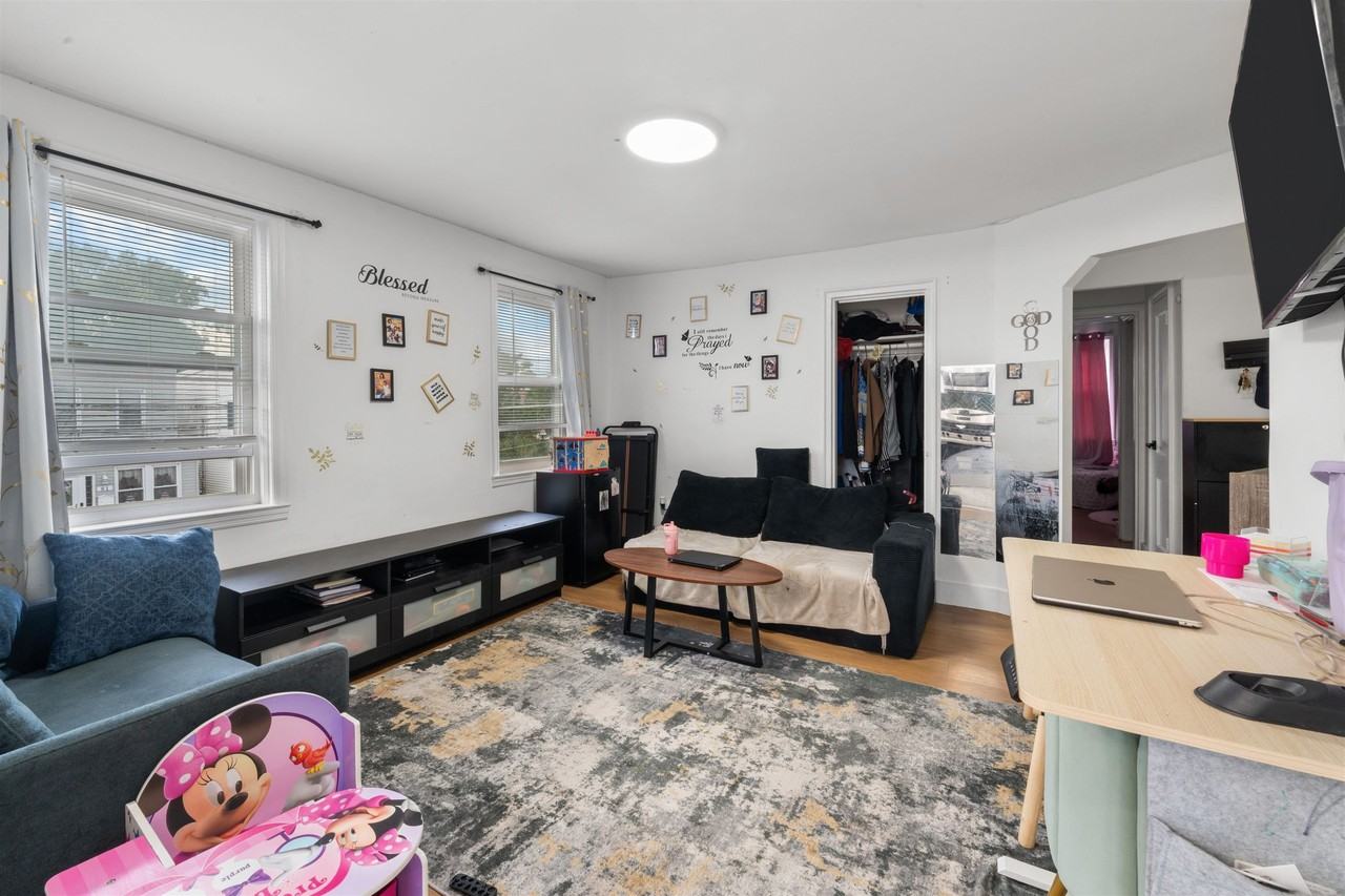 2 Egan Ct #2 - Photo 5 of 15