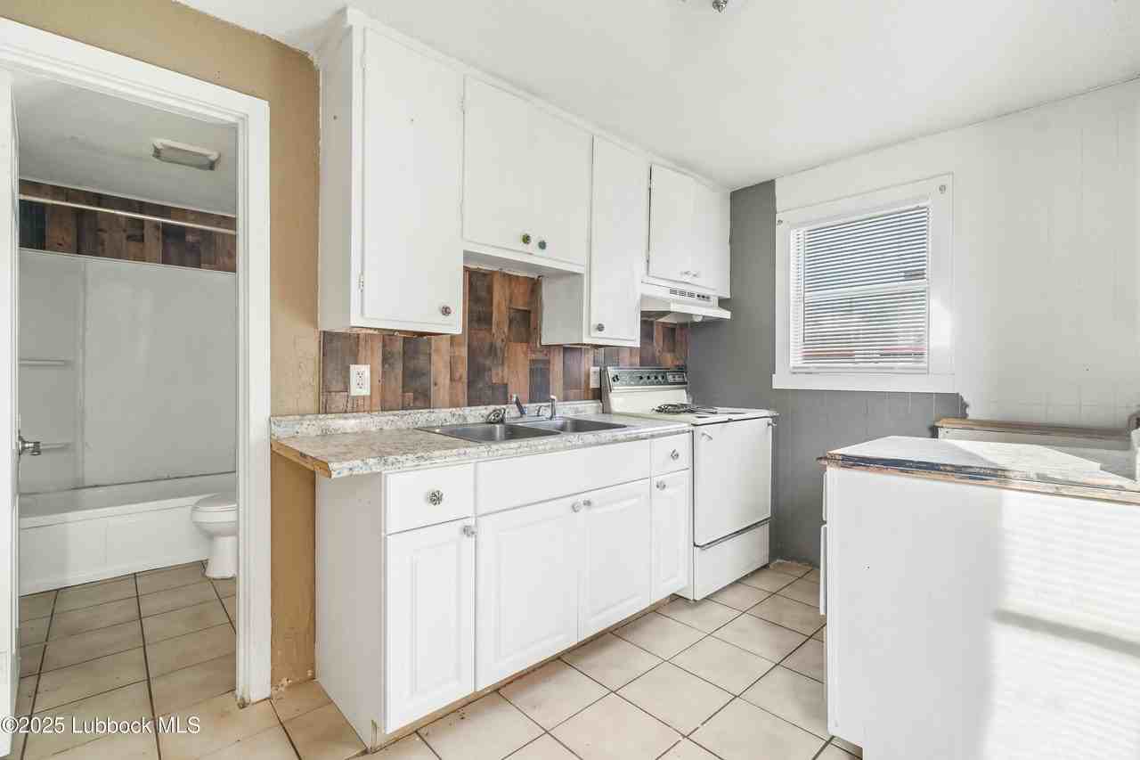 1504 28th St #REAR - Photo 4 of 10
