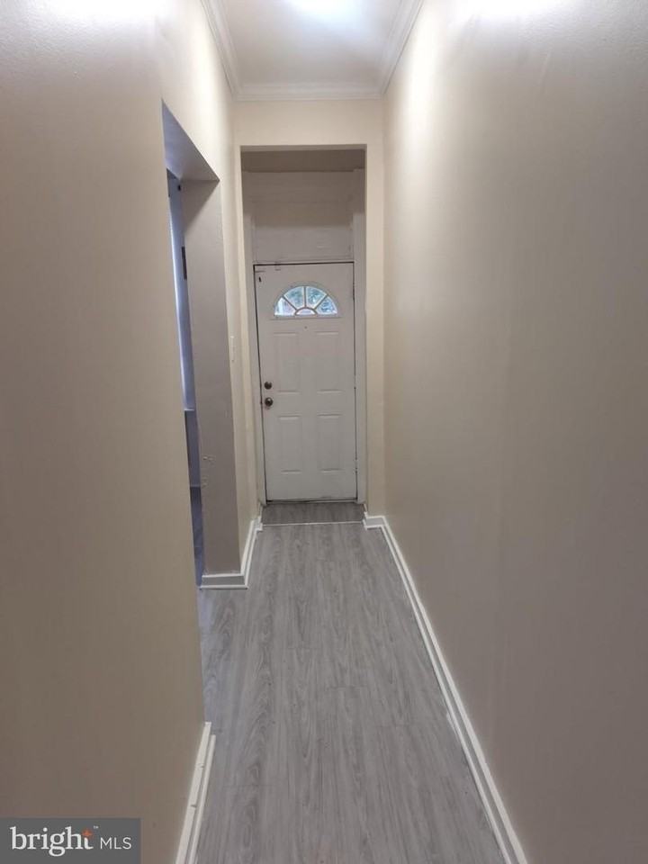 2500 W Fayette St - Photo 2 of 16