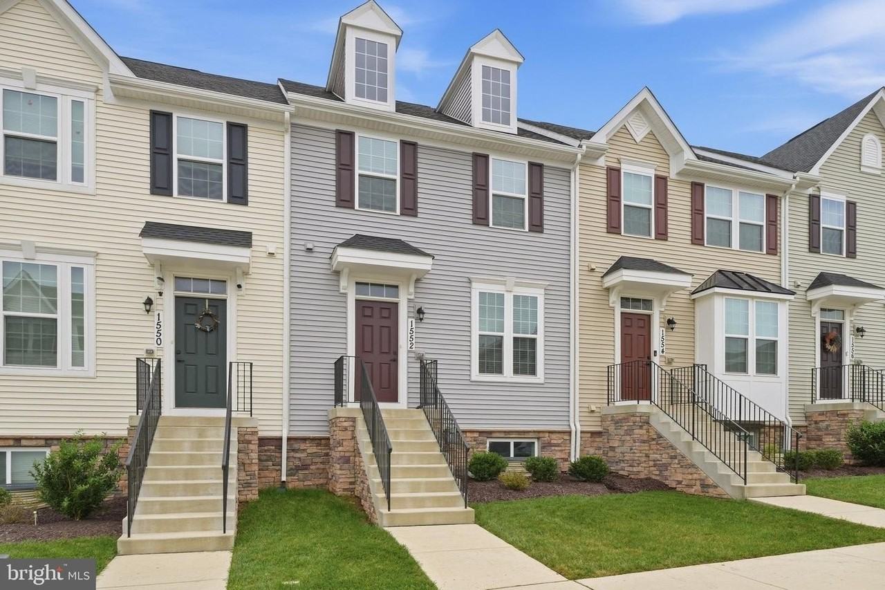 1552 Wilmer Park Ln - Photo 2 of 50